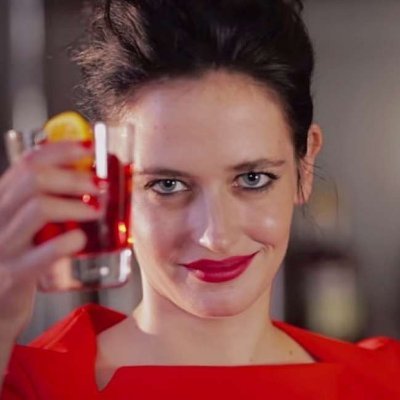 AllaSalute's profile picture. Social, drinkable, ironic.