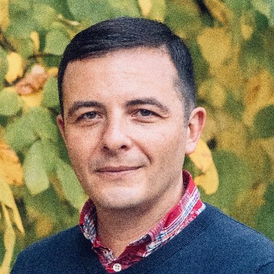 #Construction lawyer, dad, husband, runner, and sports talk radio junkie. Ex-Seattleite, Amazonian, and NYer living in NJ. @AECOM AGC and founder, @AEC_Labs.