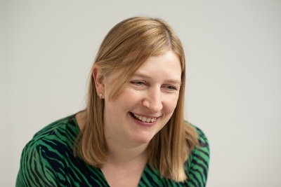 Loves: Reading, writing, baking, eating, husband, kids and cat. Author of TWO FOR JOY, TO HAVE AND TO HOLD and A THOROUGHLY MODERN MARRIAGE. Agent @hhbagencyltd
