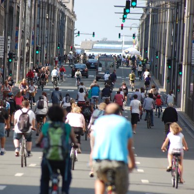 #RenewableEnergy, #Environment and #Justice, #ClimateChange/#ClimateAction, #EUGreenDeal
(no @EU_Commission-account)
(Foto: EU Cyclists' Fed.: https://t.co/oH4aXDrHqm)