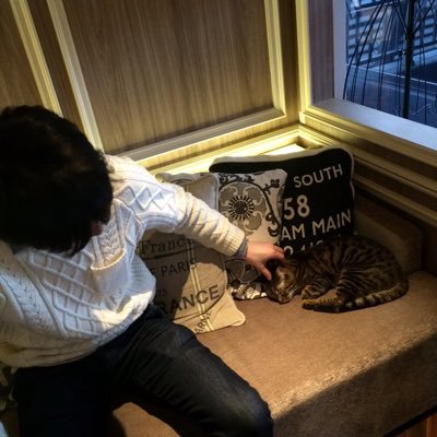 sou_okane's profile picture. 【転落】現役銀行員(32)｜銀行トップ内定 →優績者 → ポケカで借金300万。奨学金と合わせて借金800万。 債務整理。（今ここ） 職場に督促電話が鳴りエリート人生崩壊。 2年で完済挑戦中 ｜ FP知識とSNSを駆使して、 どん底から這い上がる生存記録。