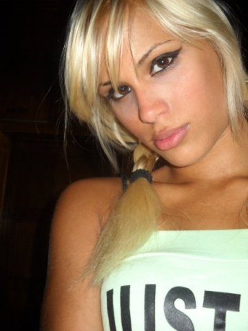 i am looking for a serious and honest man that i can share all my life with some one that i can really do trust in Life...I like to end hear..