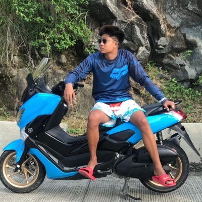 lucianogeralddd's profile picture. ☮️