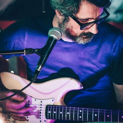 Italian journalist in Canada, songwriter, dj... anyhow composing!

MY JOURNALISM? HERE: https://t.co/kL7jMPl8Gp  ps: I teach Italian