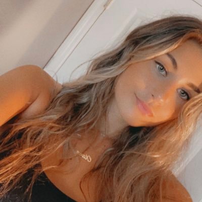 Livmaercker's profile picture. 