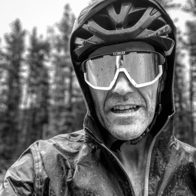 Dad, husband, Sport doc, ultra coach. 100 mile runner. Camp-USA, Näak-elite, Vitargo, Stoked Oats, Bliz, Ultraspire and Silva!