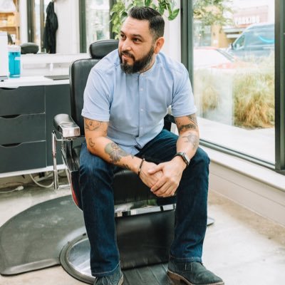 Barber @oldesoul_barber in Austin, Texas from Los Angeles, Califas