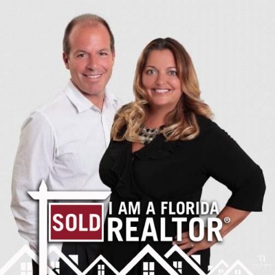 Realtor for 20+years and retired teacher. Mother to a beautiful boy who is 4yrs old and a piebald Weiner Dog name Frankie. Married 7 years to Stephen Pacitto.