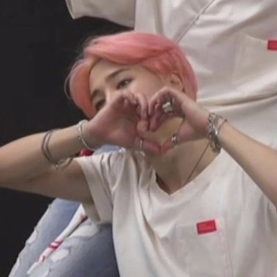 Uniting and supporting Deaf communities, through the love and dedication of ARMYs. 💜🤟 | Admin is CODA and uses ASL