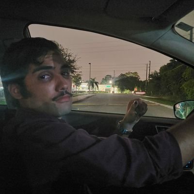 That one lifeguard who doesn't really give a fuck if you drown// I take pretty pictures // Anime, Dark Memes, and Cartoons // 🐓🌋🐊🇵🇷🔞 // Orlando 📍