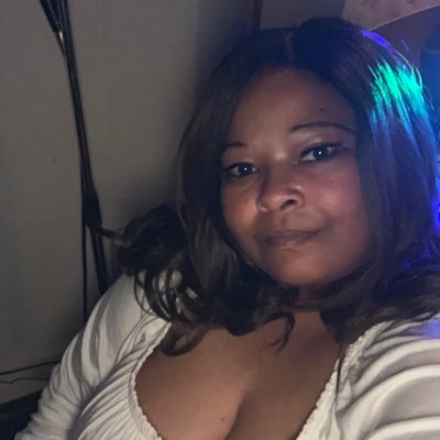 AprylEv25857117's profile picture. Self made