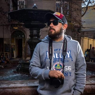 CrisantonioP's profile picture. Fotógrafo de Santiago viviendo en la región de Coquimbo, antifascista y colocolino de corazón 🤟🏻