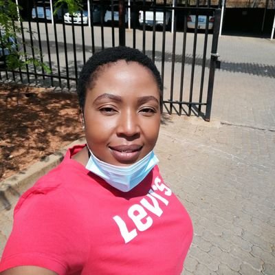 mazeemasi's profile picture. Mind your own business and live a healthy and happy life 😉