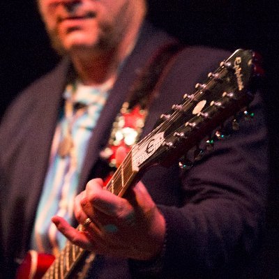 Geologist, Dad, songwriter, musician, cat magnet, lover of 12 string guitars. Latest release -Shouting at the Sky- out now!