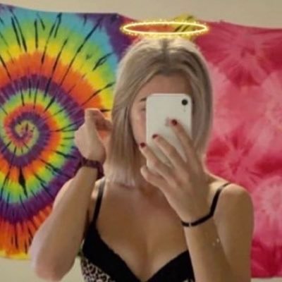 Chloé, 20 ans, éscorte basé dans le 93 (je fais aussi des nudes, cam). Attention rien n’est gratuit mes Loulou. Payment uniquement par Payesafecard ^^