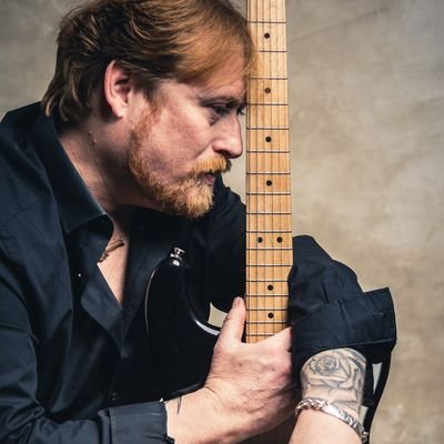 🎙singer & recording artist 🎵 https://t.co/YWZ3wx37cx https://t.co/U456vapeqG ☎️
💿 https://t.co/mXtDkXlmbV
📀https://t.co/Al5wUYSjBh