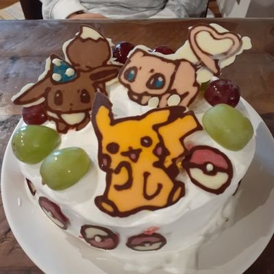 marim0m0's profile picture. ３人兄妹(猫♀人♂人♀)のママです。
毎日ギャーギャー大騒ぎしております。