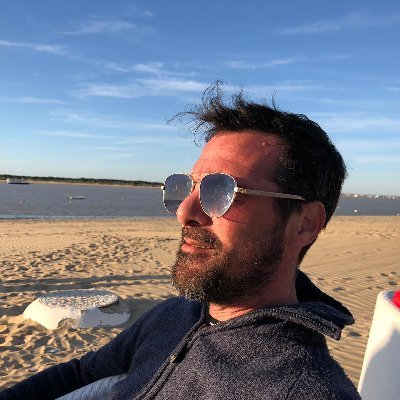 Sentido del humor por encima de todo y romántico empedernido