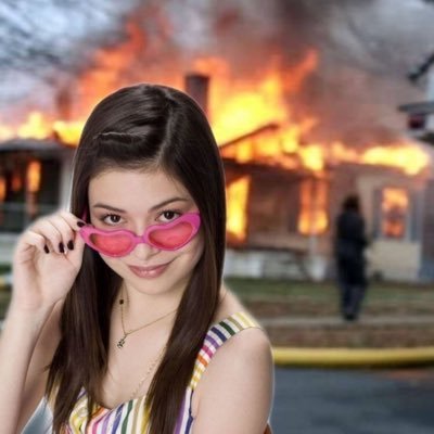 desabafobooktt's profile picture. — Conta criada exclusivamente para a galera do booktwt desabafar em anônimo. Nos mande uma DM ou CuriousCat!