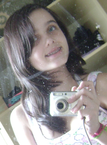 Não sou perfeita, tenho vários defeitos, porém são eles que me fazem ser única.