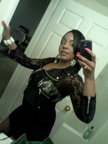 Te_amoMissC's profile picture. Sooo... i had to get away from this stalker chick.. im back tweeps! Follow me! My presence is once again always your present.. xoxo's