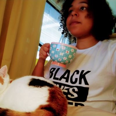 Black, queer, disabled migrant.
Campaigner focusing on liberation and abolition. 
Love hiking, and her cat.
(she/they) 
*My tweets are my own*