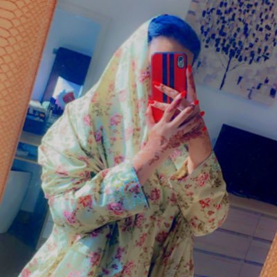 سمـراء والقمـر في عينيهــا شهيــد 🌻✨ 💬♥️☕️الامارات 🌹 السودان ❤️🌸 🇦🇪 🇸🇩