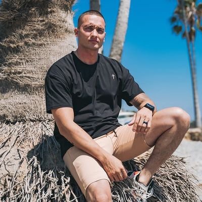 Welcome to my 👑dom
Risk taker. Adventurer. Globetrotter. Living my dreams. Enjoying every second of my life, follow along and see for yourself.