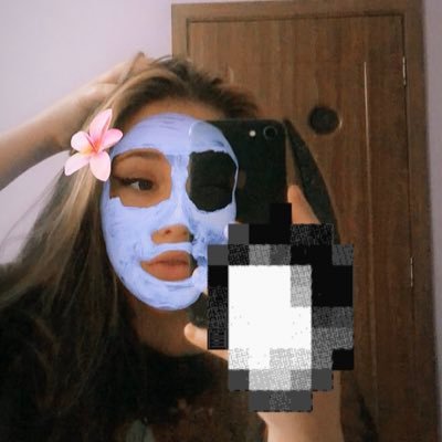 stefaniablaris2's profile picture. not ur friend