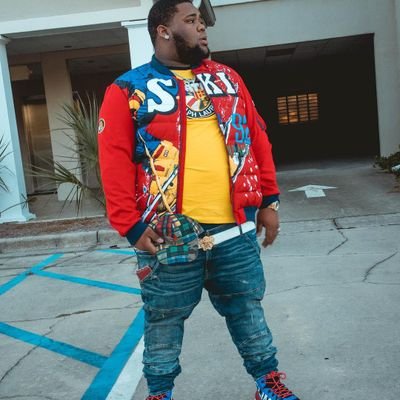 Nti_den's profile picture. follows you