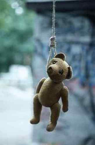 Alexfunder's profile picture. Alex (34) auf der Überholspur. Ihr auf dem Standstreifen. Winkend. Mir gefällt Twitter, außer dass alle andauernd hier schreiben, nervt mich!