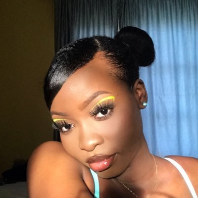 _darasimi_xo's profile picture. die with memories, not dreams 🦋