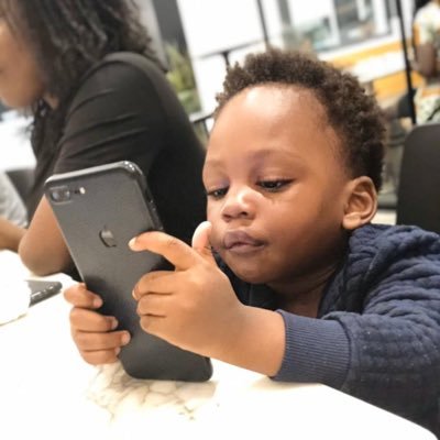 🧍🏾♂️👦🏻👶🏾👼🏽Dad 📚Central Banker 🏀Président BEAC BASKETBALL 🎶Damso ⚽️Real Madrid/Marseille 🤯Je suis donc j’aurai, suite logique des auxiliaires