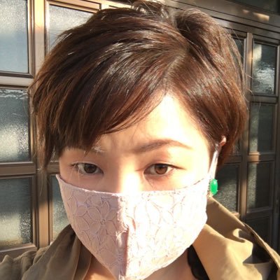 事務員歴20年✏️ | 出会いの楽しさを知って反転 | 人間こんなもんじゃない | 最近心に響いた言葉「一隅を照らす」 | 人間関係に希望が持てるセッション提供 | 一生を共にできる友達が欲しい❣️
社労士事務所に勤務始め、職場の人間関係に悩む人の実情を目の当たりにしました。思ったこと、考えたことを発信します。