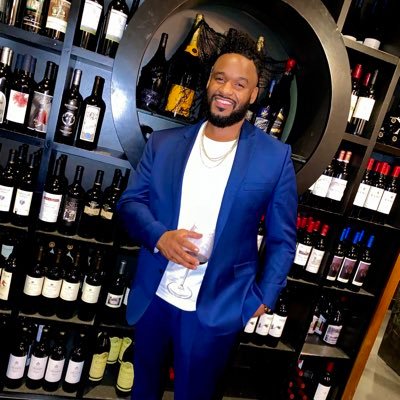 lo_badea's profile picture. Dena Raised. 🌹