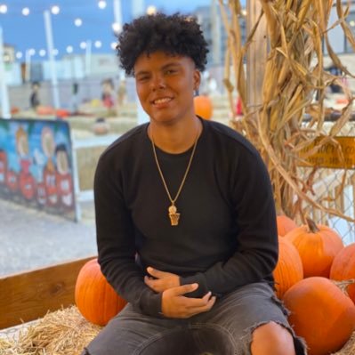 wnba_kennieg's profile picture. 🌈🏀💛