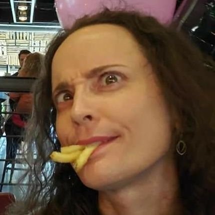 ChucksGirl79's profile picture. Love Chucks. Hate cilantro.