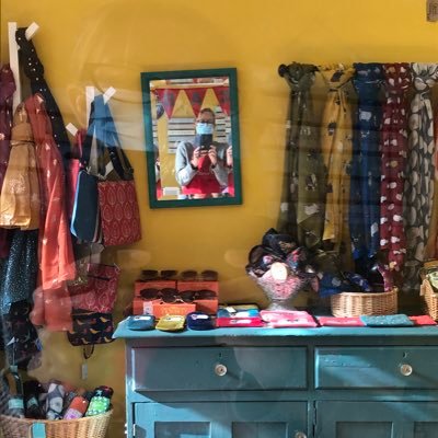 Indie gift shop in Brecon selling quirky gifts, toys, Emma Bridgewater pottery, welsh homeware and bright cards (English and Welsh) Come in and say hello!