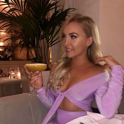 JessicaEBetts's profile picture. ♋️