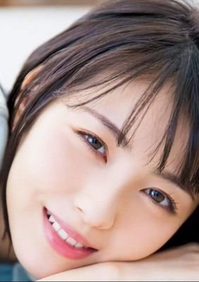 4月から社会人になりましたのでプロフィールも変更します浜辺美波さんにつらい日々を助けてもらいましたのでこれからは自分も人の役にたてる人間になりたいと思います！浜辺美波さんには感謝しかありませんし、フォロワーさんとも仲良くなりたいです一緒に浜辺さんを応援してくださる方大歓迎です！ツイートは少ないですがよろしくお願いします