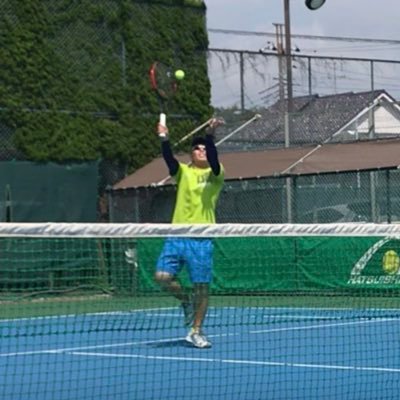 試合に勝つには練習だけじゃ勝てません。テニス脳を鍛えてテニスIQを高めることでなぜ勝てるのかがわかるようになります。調子が良い悪いで勝ち負けが決まるわけじゃないんですね〜。