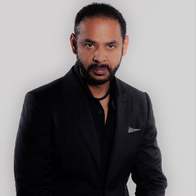Empresario de soluciones innovadores de TI en TBC y TBSEK. Sabedor de que el cambio sólo puede darse en uno mismo.Aficionado a los deportes