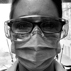 Nurse who loves to travel the globe with my honey, also a lover of books, science and crochet.