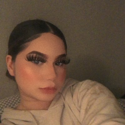 “ I don’t need no friends cause friends turn to enemies they frenemies “ 💸 -Fredo Bang INSTAGRAM @badb_official 🖤🖤🖤🖤🖤🖤🖤CEO OF EVONYCOSMETICS