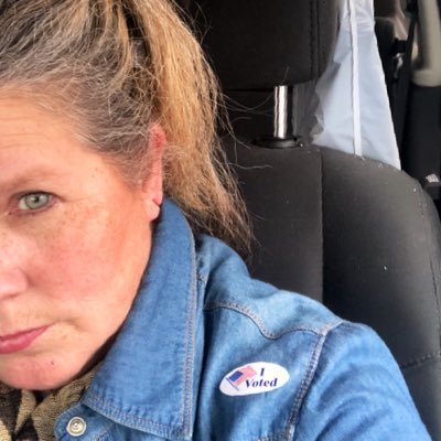 ShandynTed's profile picture. 