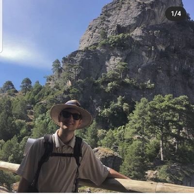 Inversor. Tengo un canal de YT donde analizo empresas. La narrativa mueve el mundo. YT: https://t.co/Zhq98NDkvX
