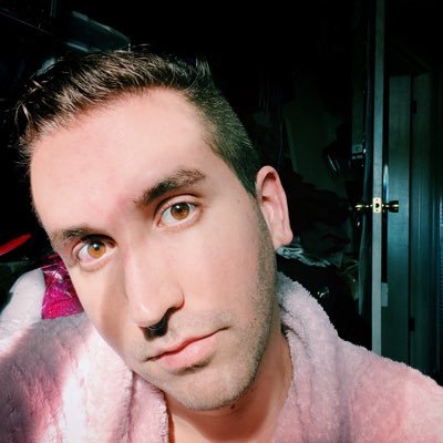 KendallAlanV's profile picture. they/them