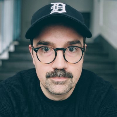 Selling rectangles for a living -
UX/UI/Brand Designer