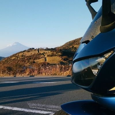 Ricki_And_I's profile picture. Fz1 Fazer GT を2020年8月に納車しました！
おじさん。というか初老ですがよろしくお願いいたします。
#YAMAHAが美しい

またZX-14R/R1250GS（R1300GS） Adventureも気になってます😊