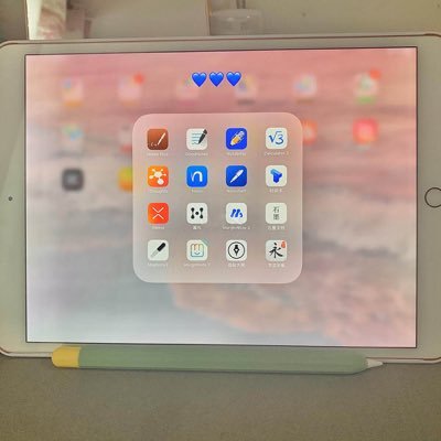 heytheremdfk's profile picture. livin in my dream